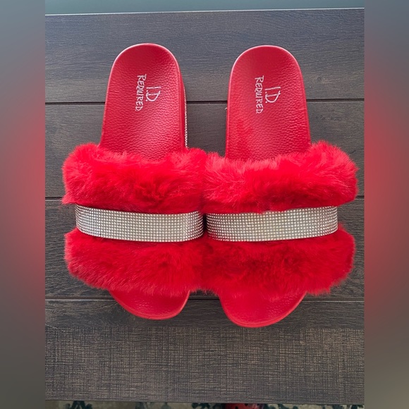 I.D. Required Faux Fur & Rhinestones RED Platform Slides Sz 8 - Picture 1 of 14